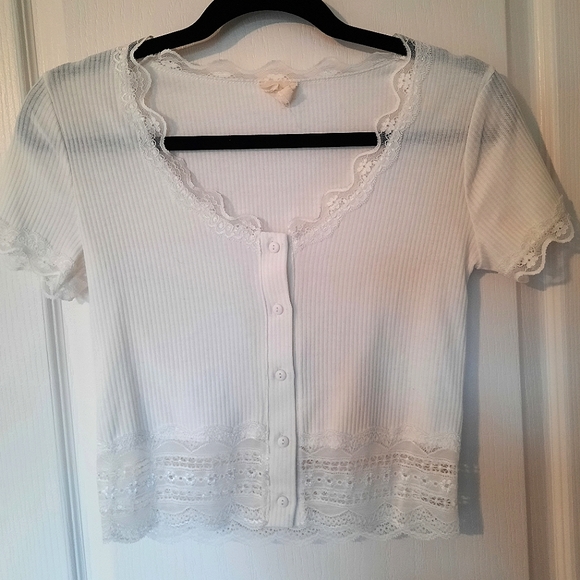 White Lace Crop Top - Picture 1 of 2